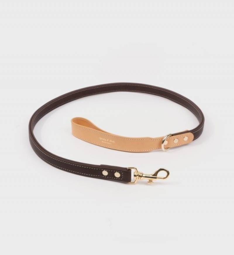 Women\'s Sporty And Rich Dog Leash Small Leather Goods Chocolate / Gold | RVEzohIIYdq